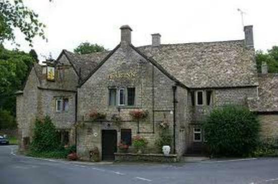 Bear Inn - Bisley Bisley  Extérieur photo